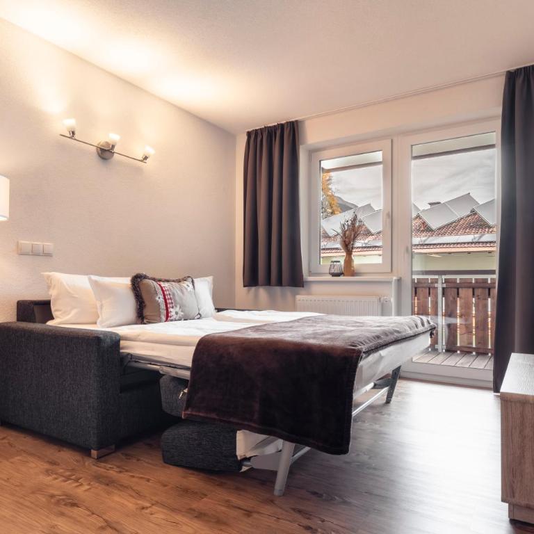 Alpen-Appartements Zürcher - Premium Apartment mit Balkon - 14