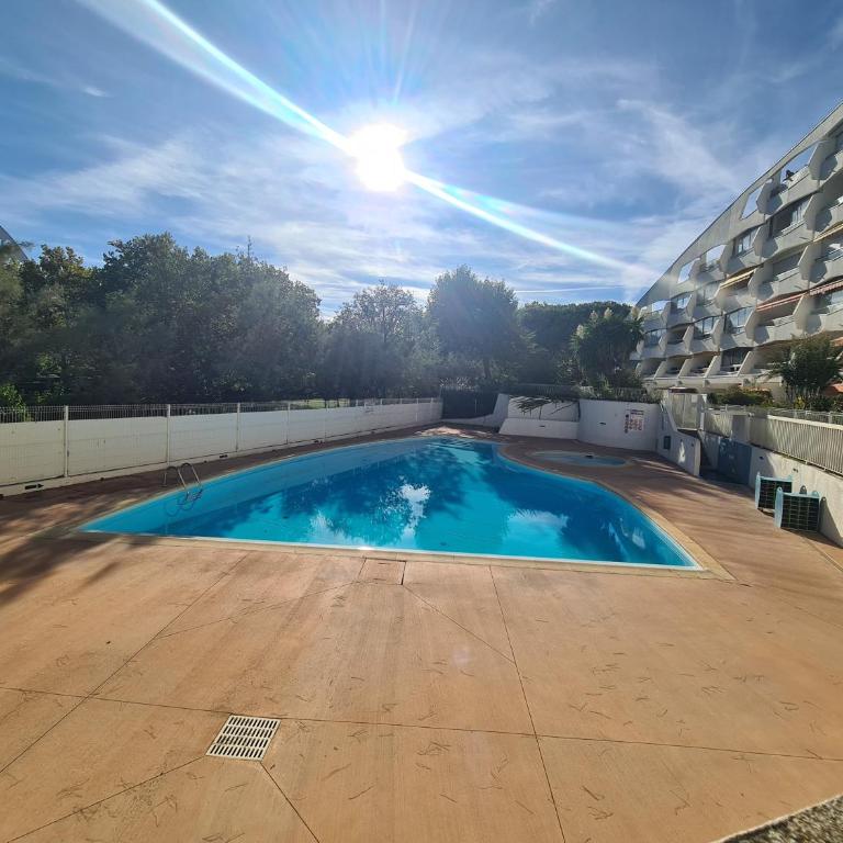 Appart Grande motte Quartier Couchant - Parking - Balcon- Piscine - Plage 300m - One-Bedroom Apartment - 2