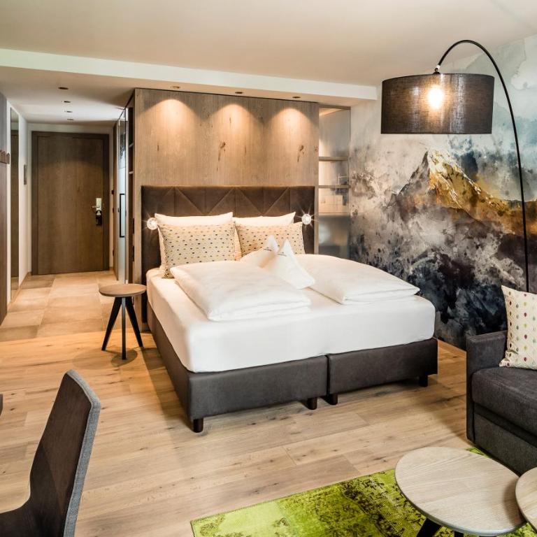 Alpine Luxury SPA Resort Schwarzenstein - Junior Suite - 1