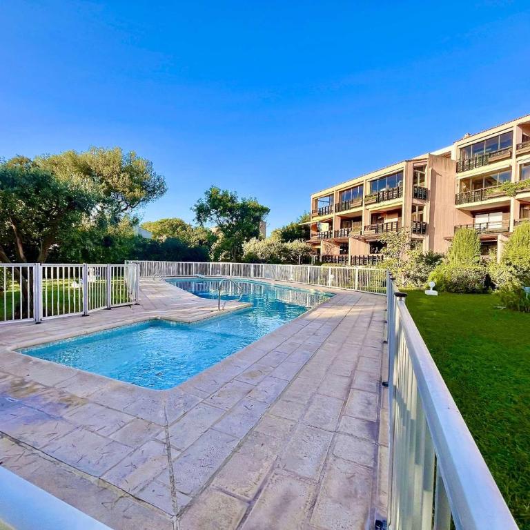 Studio climatisé avec piscine et parking à Saint-Aygulf - FR-1-226A-125 - Appartamento - 1
