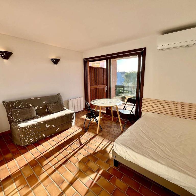 Studio climatisé avec piscine et parking à Saint-Aygulf - FR-1-226A-125 - Appartamento - 16