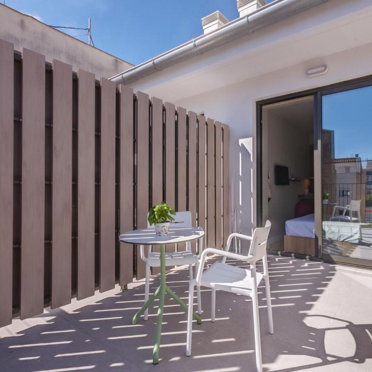 Livensa Living Studios Valencia Viveros - Single Room with Terrace - 3