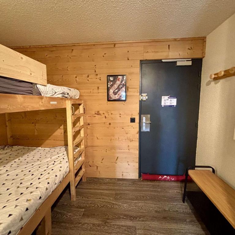 Studio cabine confortable, 30m², 5 pers, piscine, balcon, proche pistes, commerces - Alpe d'Huez - FR-1-405-361 - Appartement - 8