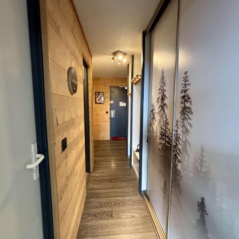 Studio cabine confortable, 30m², 5 pers, piscine, balcon, proche pistes, commerces - Alpe d'Huez - FR-1-405-361 - Appartement - 10