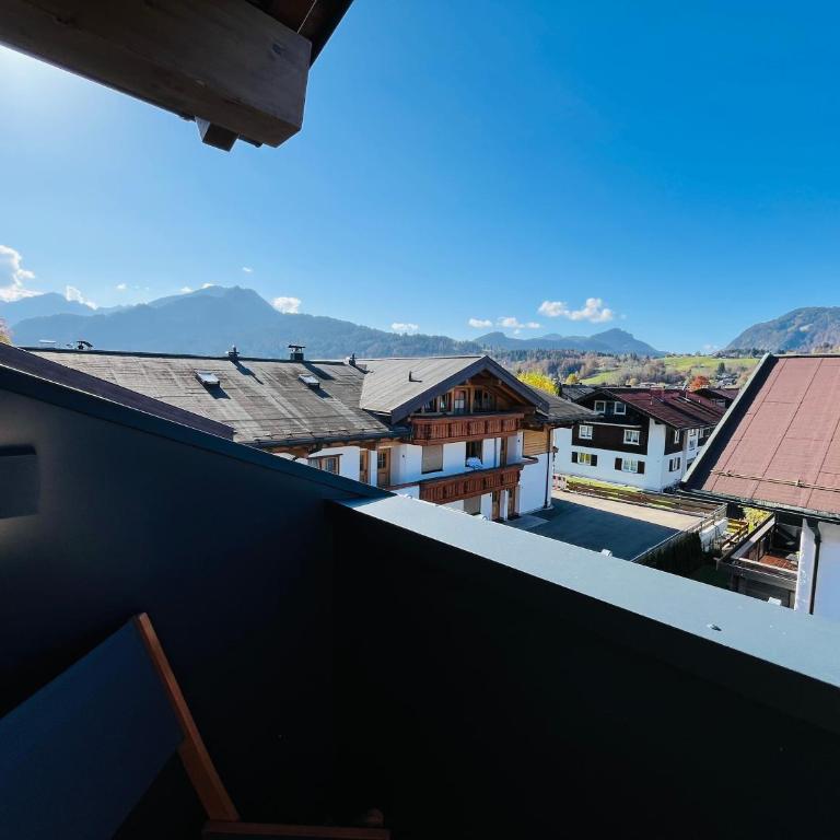 AlpSuites Oberstdorf - Suite mit Kingsize-Bett und Balkon - 5