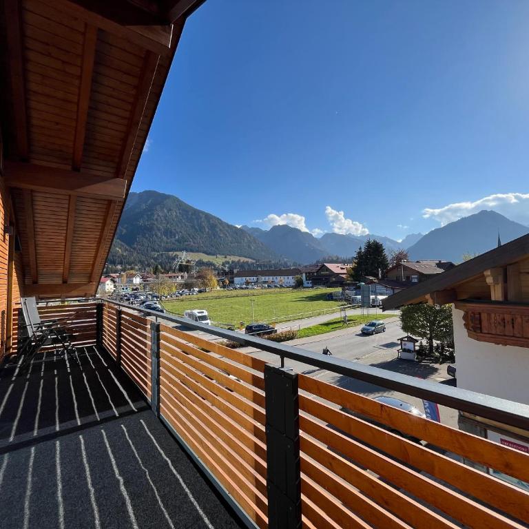 AlpSuites Oberstdorf - Suite mit Kingsize-Bett und Balkon - 6