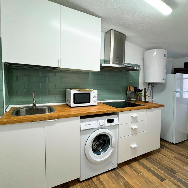 Apartamentos Plaza San Agustín 3000 - Two-Bedroom Apartment - 3