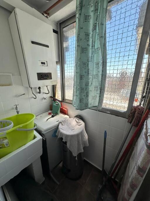Departamento de 4 ambientes con balcón Amenabar y Pedraza - Apartamento de 3 dormitorios - 2