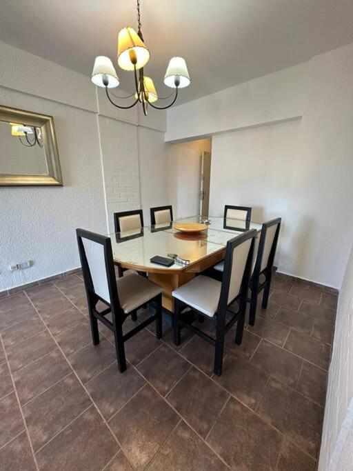 Departamento de 4 ambientes con balcón Amenabar y Pedraza - Apartamento de 3 dormitorios - 11
