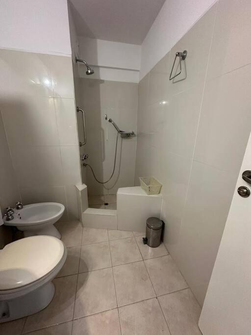 Departamento de 4 ambientes con balcón Amenabar y Pedraza - Three-Bedroom Apartment - 16