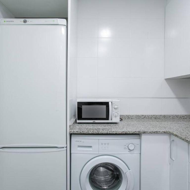 Canela Homes BARCELONA VALÈNCIA - Three-Bedroom Apartment - 3