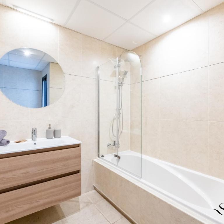 Luxury townhouse with rooftop sauna & Jacuzzi - Casa Vacacional de 3 dormitorios - 38