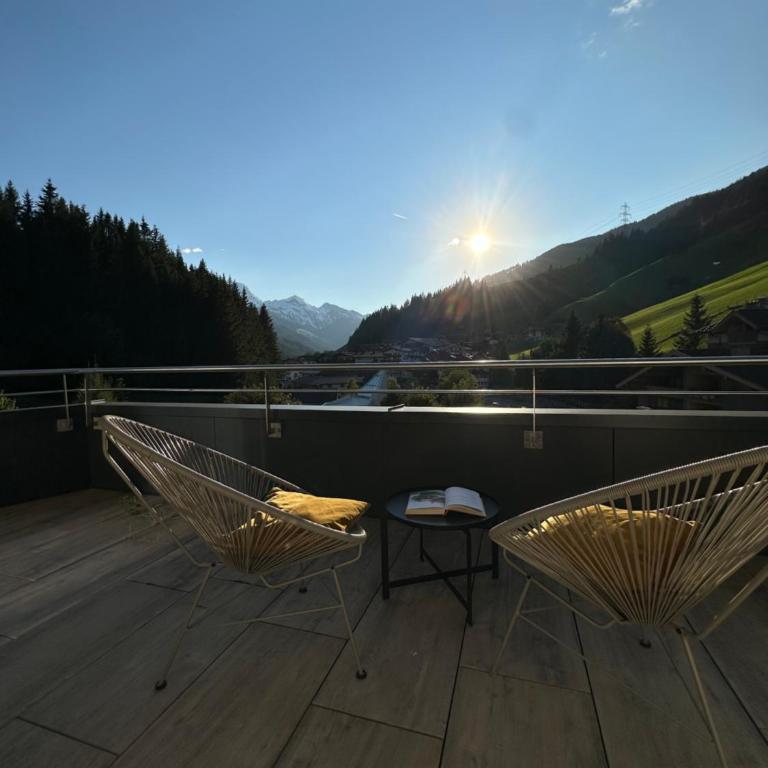 Hotel VICTORIA - adults only bar & breakfast - Suite mit Bergblick - 4