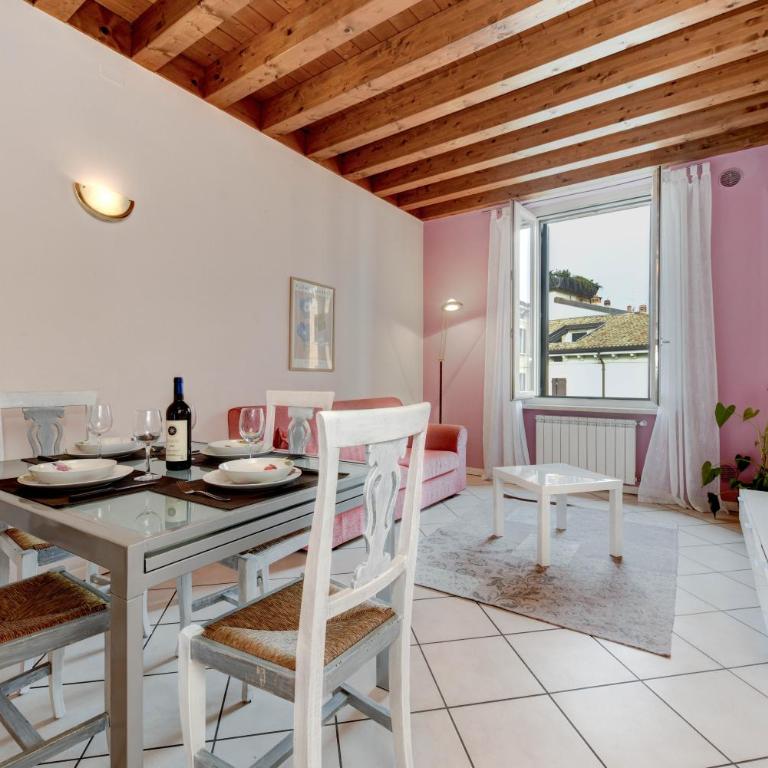 Flowers Apartments - Appartamento Familiare con 2 Camere da Letto e Vista - 2