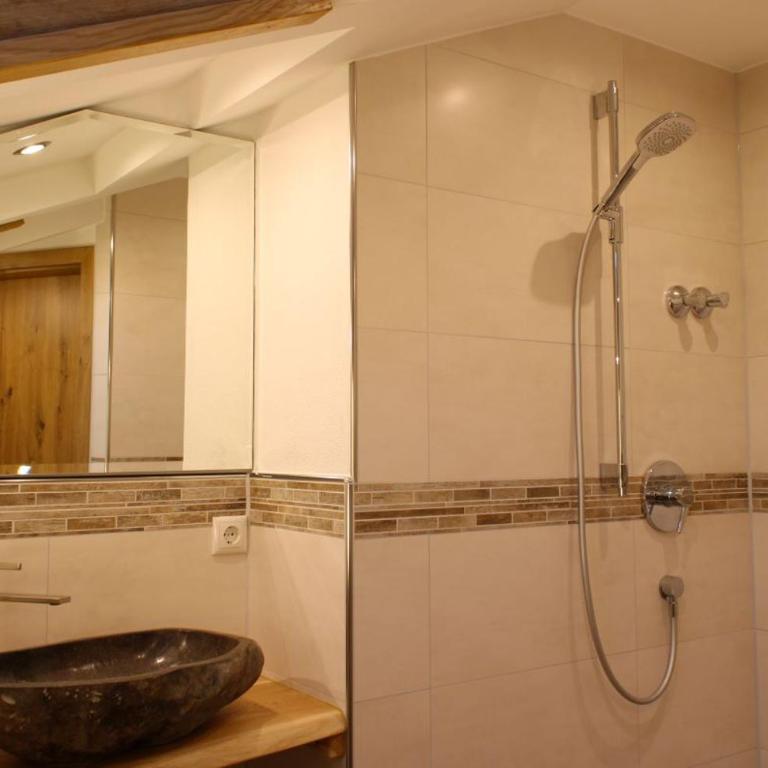 Ferienwohnung Wendl - Apartment mit Aussicht und Balkon - 4