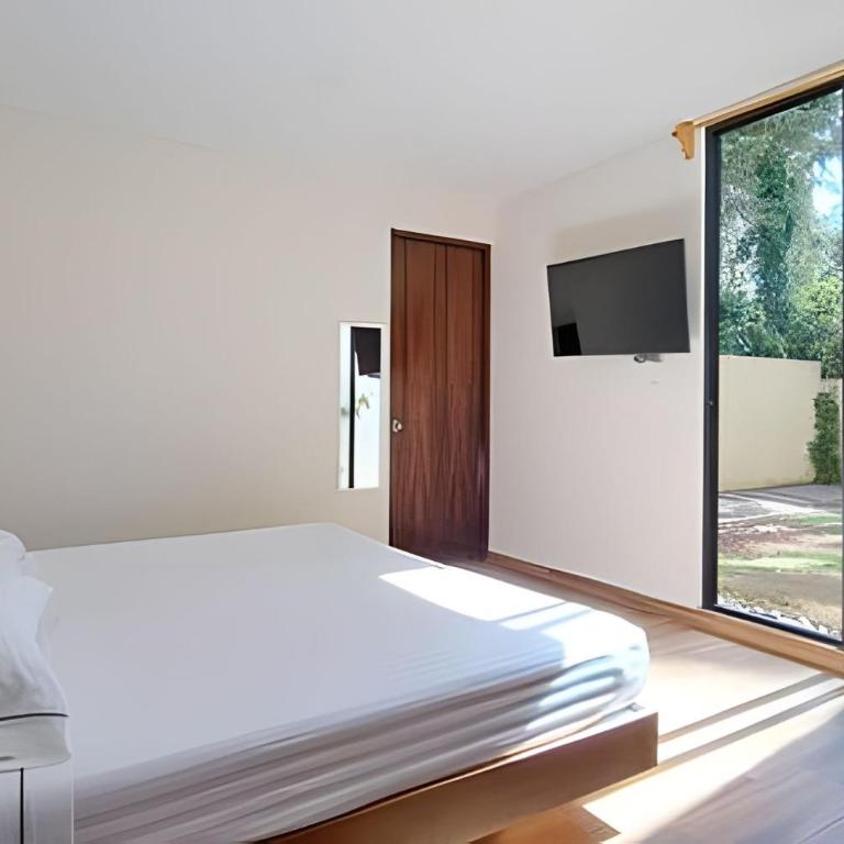 Casa con jacuzzi - Double Room with Park View - 17