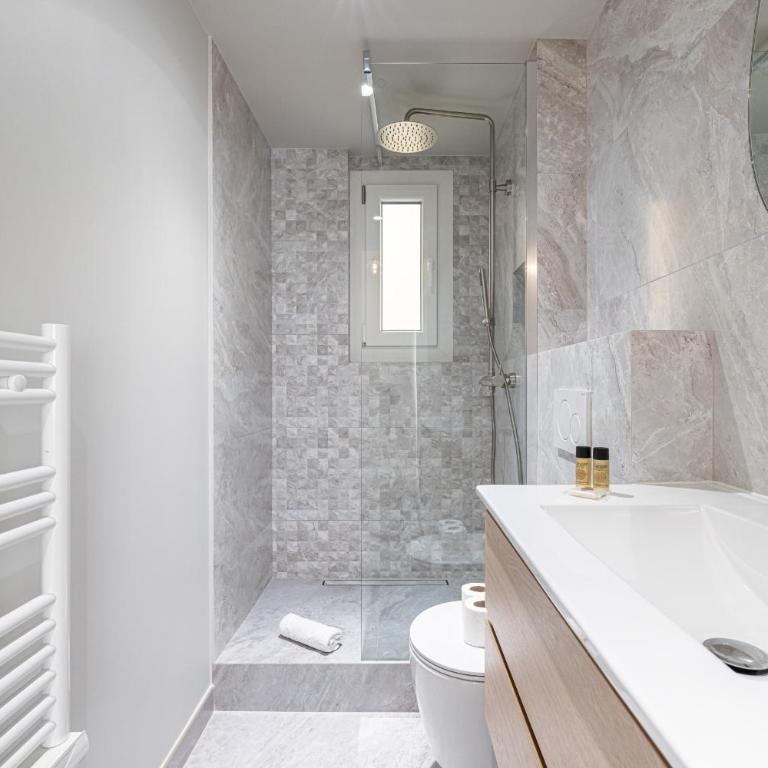 10 AMIRAL 201 - Magnifique apt - 2 chambres - Centre-ville - Appartement 2 Chambres - 14