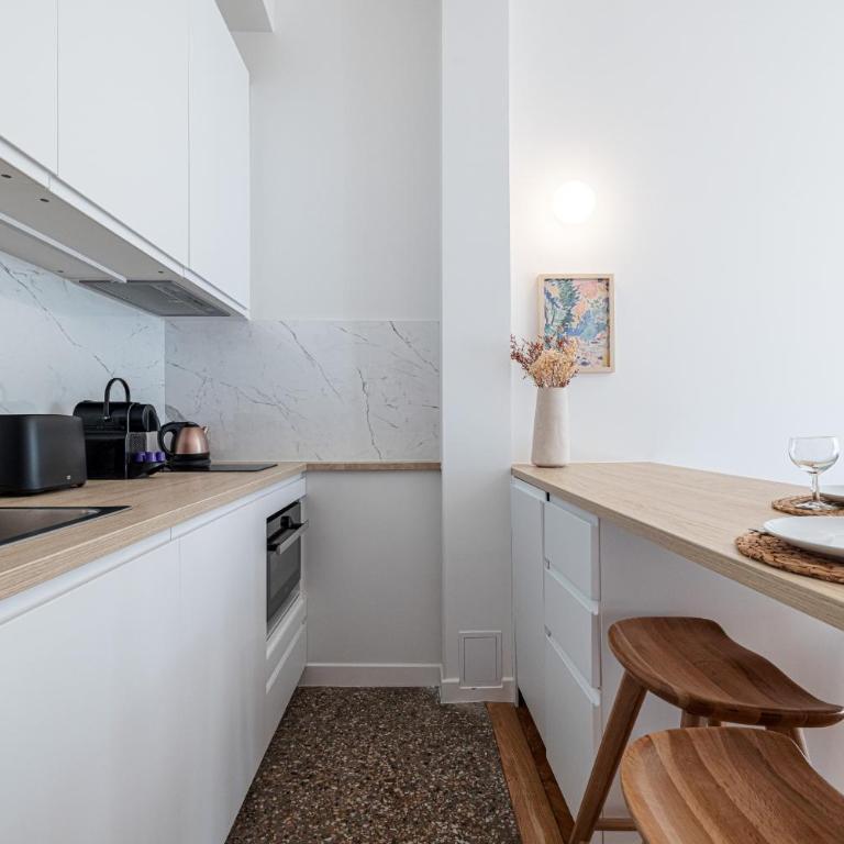 10 AMIRAL 201 - Magnifique apt - 2 chambres - Centre-ville - Appartement 2 Chambres - 18