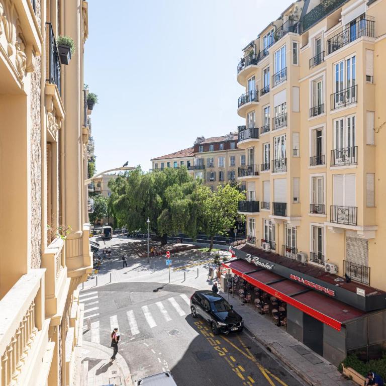 10 AMIRAL 201 - Magnifique apt - 2 chambres - Centre-ville - Appartement 2 Chambres - 23