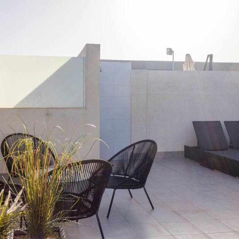 Bungalow Pink Oasis - Two-Bedroom Apartment - 18