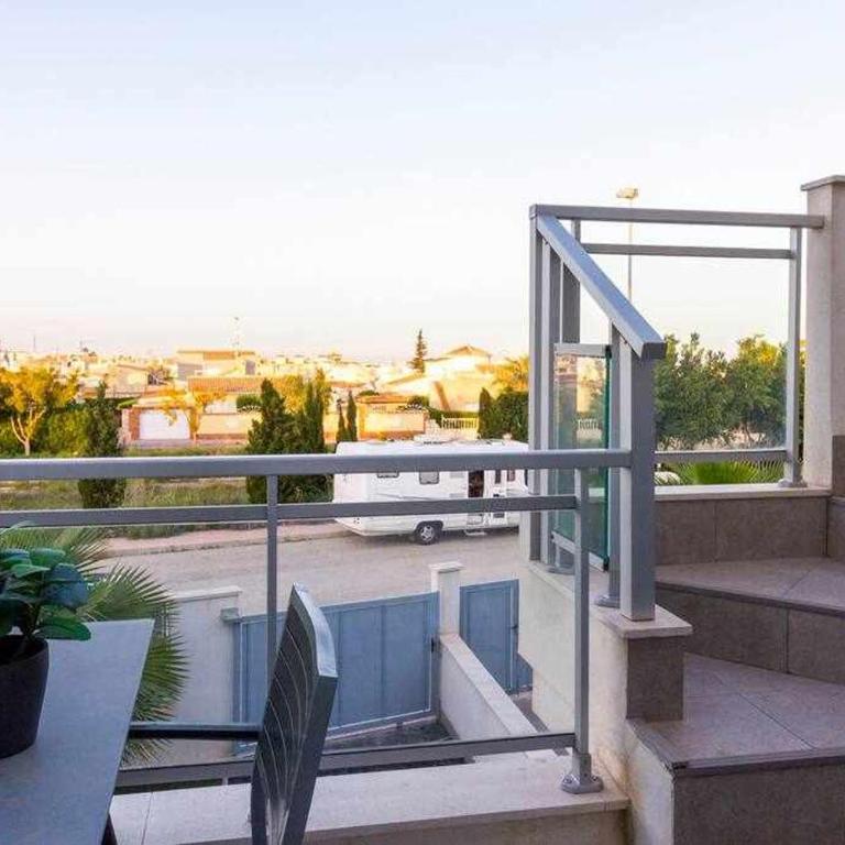 Bungalow Pink Oasis - Two-Bedroom Apartment - 45