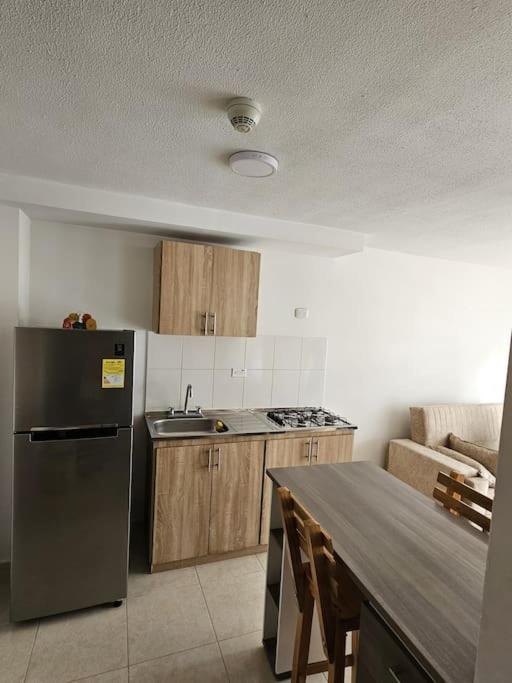 Apartaestudio FANTASTICO UBICADO EN EL NORTE DE ARMENIA CERCA A LOS PUEBLOS Y AL PARQUE DEL CAFE - One-Bedroom Apartment - 15