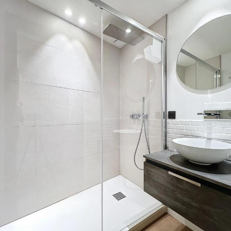 3P BETWEEN CROISETTE BEACHES AND ANTIBES STREET - Apartamento de 2 dormitorios - 12