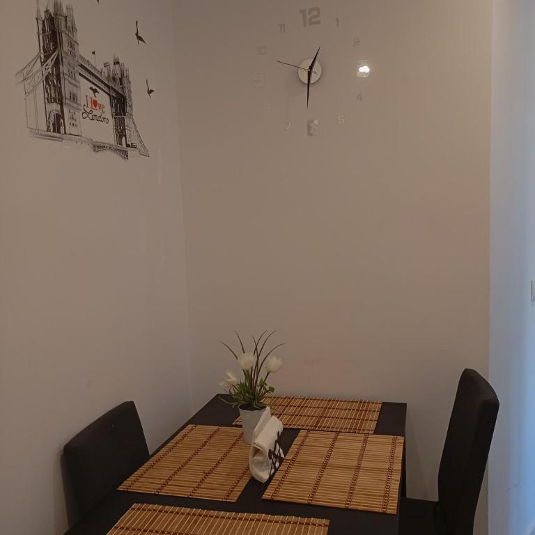 Oscar Hospedaje - compartido con familia - Standard Family Room - 12
