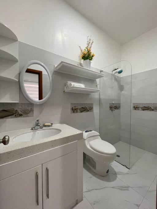 Confortable Apartamento # 2 planta baja - One-Bedroom Apartment - 14