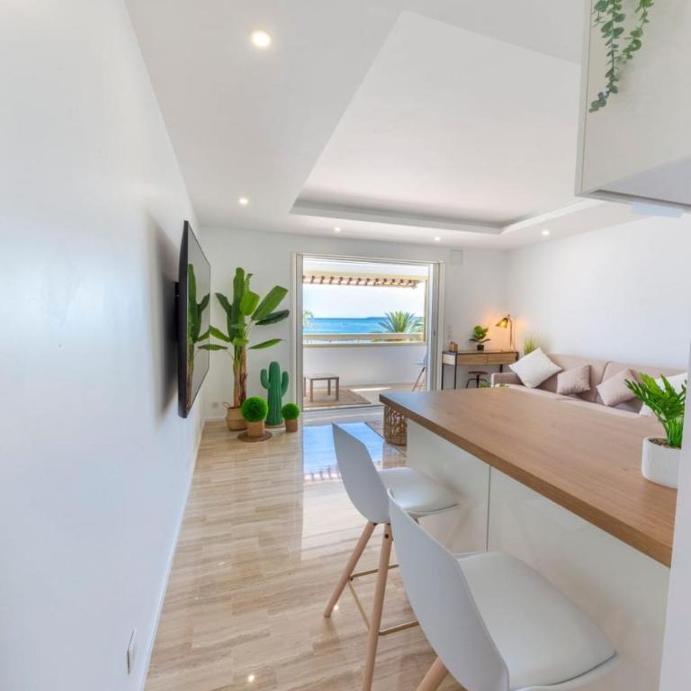 Vue mer & plage directe les pieds dans l'eau - Terrasse ensoleillée - Parking privé - Appartement - 21