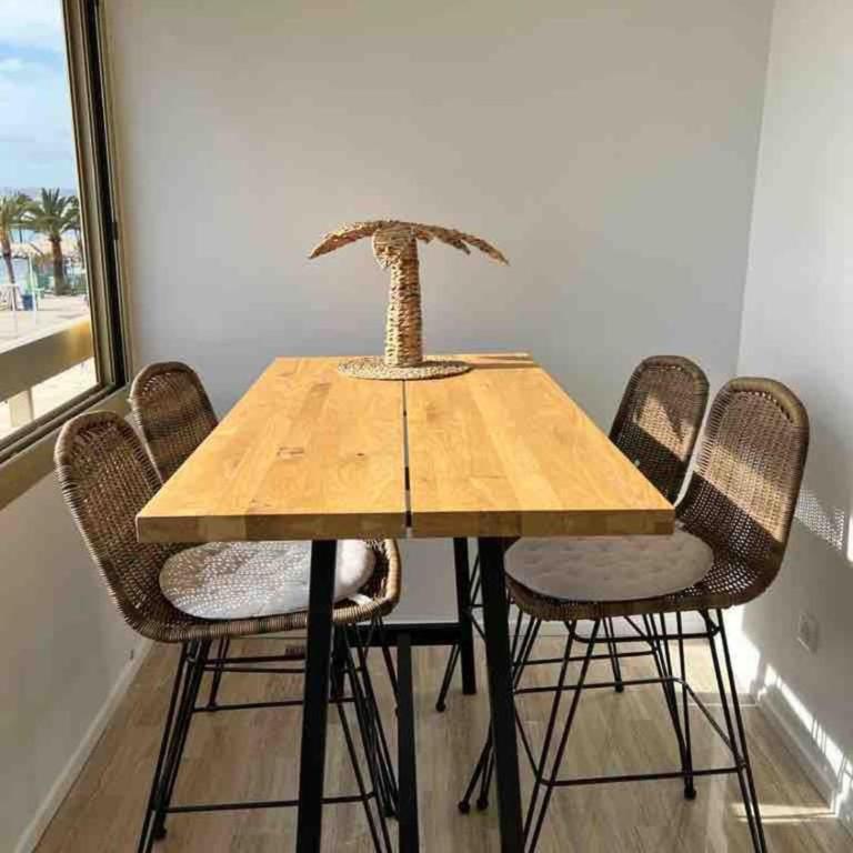 Vue mer & plage directe les pieds dans l'eau - Terrasse ensoleillée - Parking privé - Appartement - 24