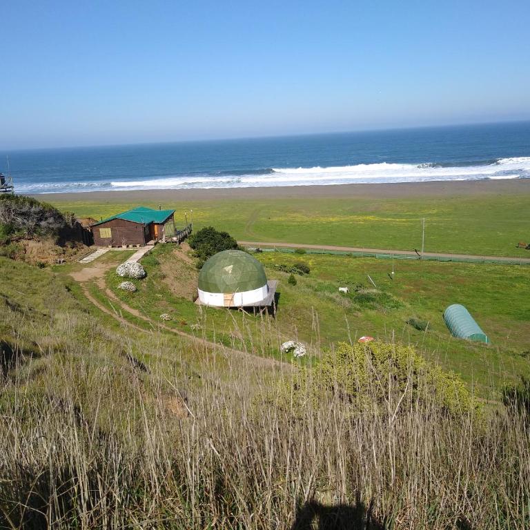 Frente al mar campo y playa - Three-Bedroom House - 1