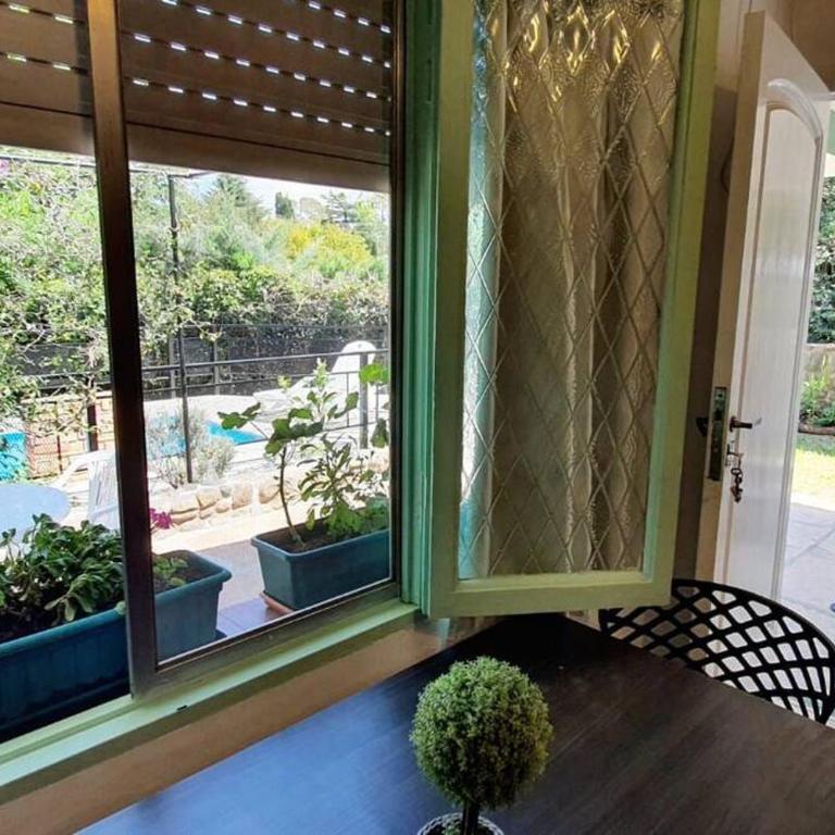 Chalet Céntrico con Pileta - One-Bedroom House - 11