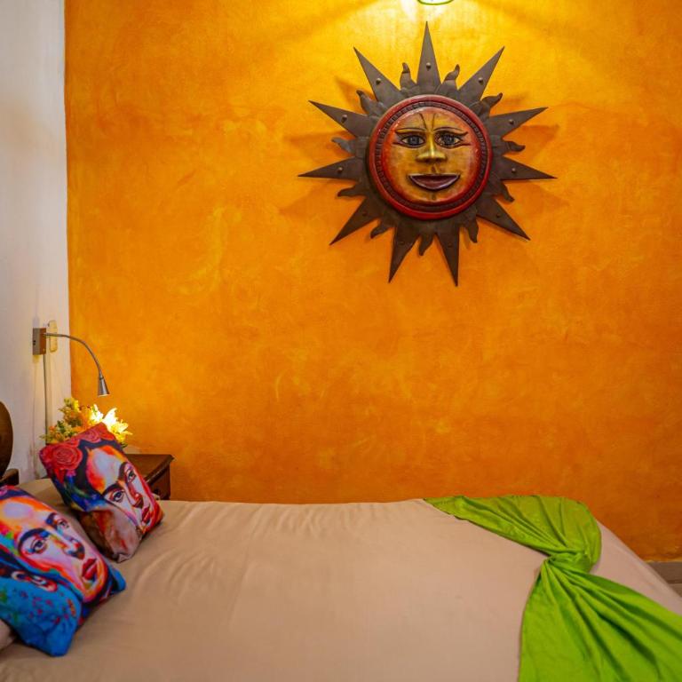 Hotel Posada De Roger - Near Los Muertos Beach - Habitación Económica sin ventanas - 5