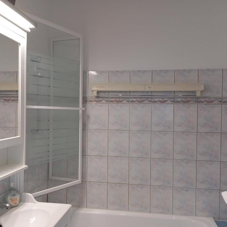 Appartement 4 Personnes Plein centre ville Cauterets avec balcon - Appartement 2 Chambres - 21