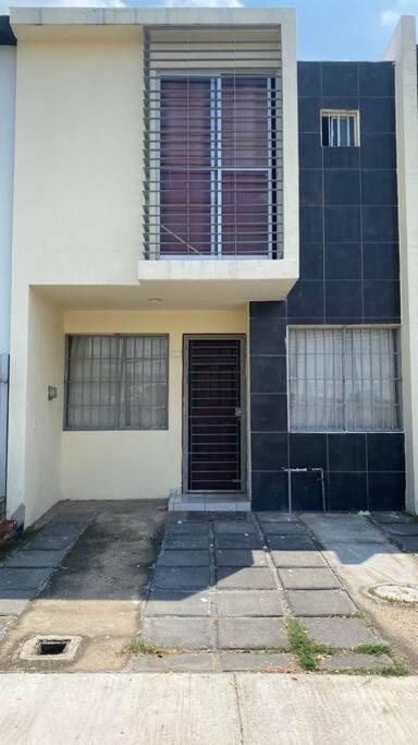 La casa de Anita - Three-Bedroom House - 15