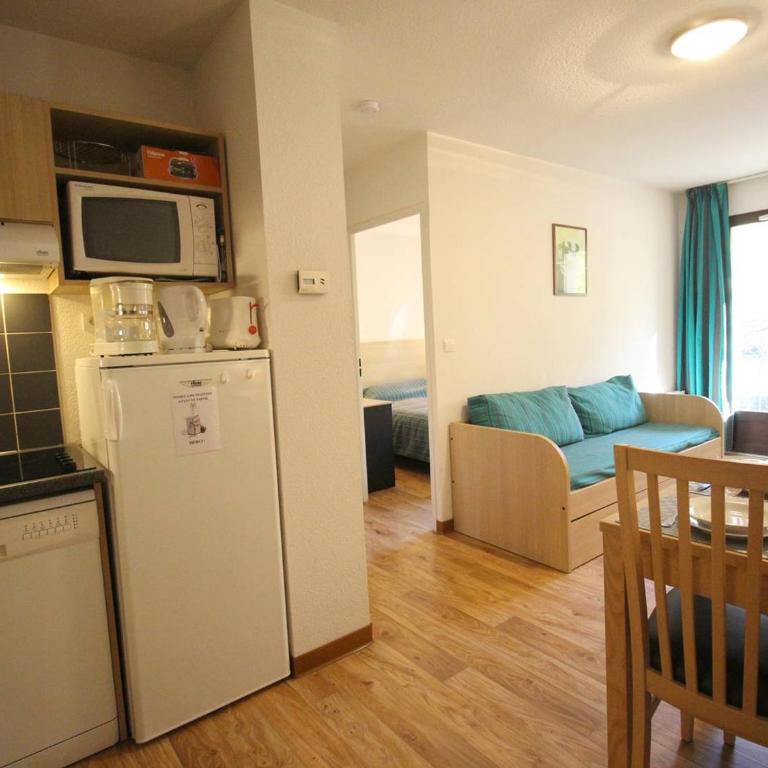 Charmant T2 avec balcon, parking et lave-linge près du parc - FR-1-313-235 - Appartement - 1