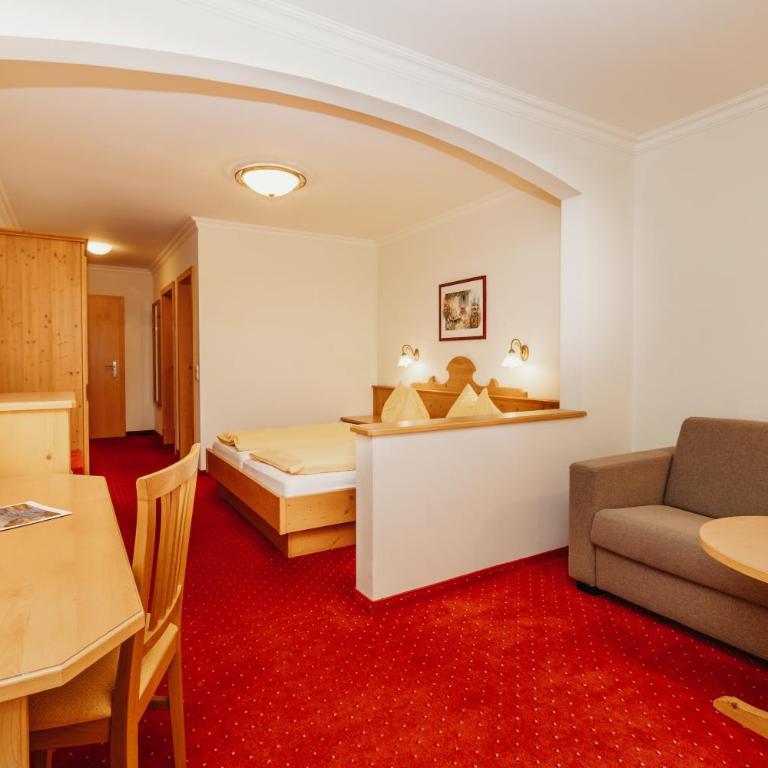 Hotel Lammwirt - Großes Doppelzimmer mit Balkon - 1