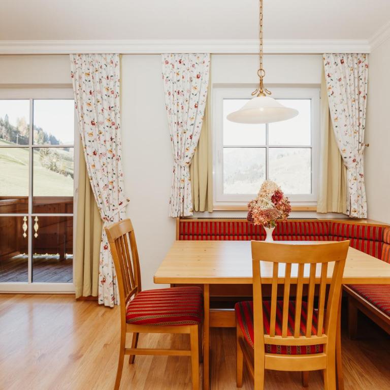 Hotel Lammwirt - Suite mit 2 Schlafzimmern (2 Erwachsene + 2 Kinder) - 2
