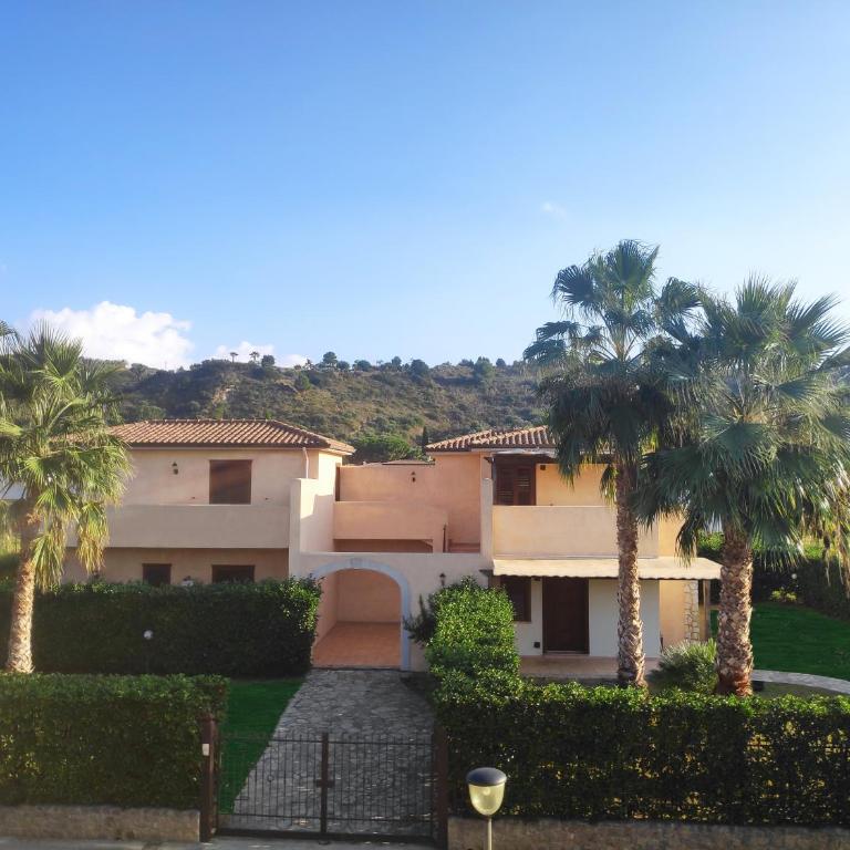 Campofelice Holidays - Appartamento Superior con 3 Camere da Letto - 1