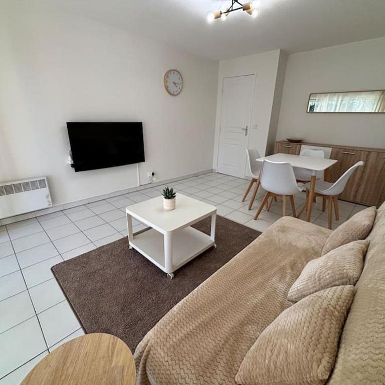 T2 lumineux 4 pers, pisc,plag 2min, park priv,wifi - Apartment mit 1 Schlafzimmer - 5
