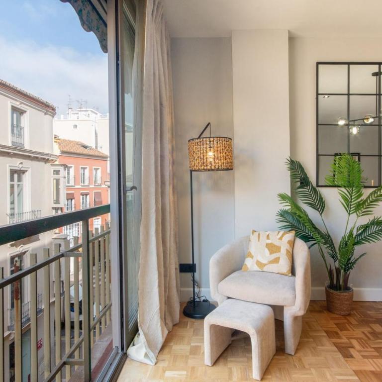 Cervantes Luxury Apartment - Apartamento de 3 dormitorios con balcón - 4