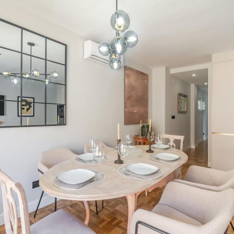 Cervantes Luxury Apartment - Apartamento de 3 dormitorios con balcón - 14