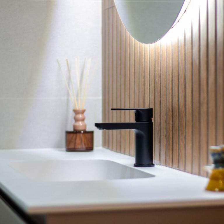 Cervantes Luxury Apartment - Apartamento de 3 dormitorios con balcón - 17