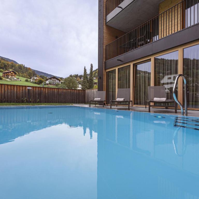 Montafon Suites Schruns by ALPS RESORTS - Superior Two-Bedroom Apartment - 3
