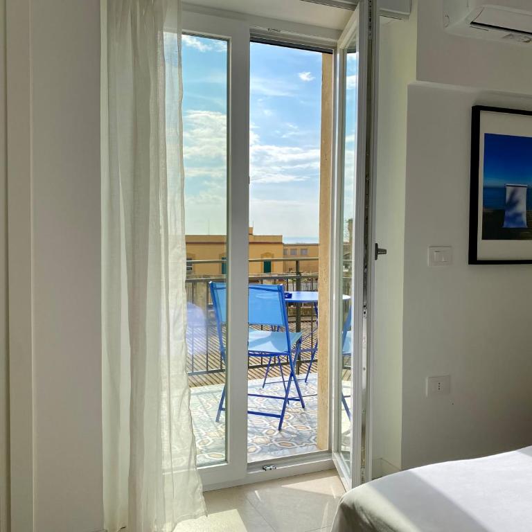 Palazzo Santa Maria - Camera Matrimoniale Deluxe con Balcone e Vista Mare - 7