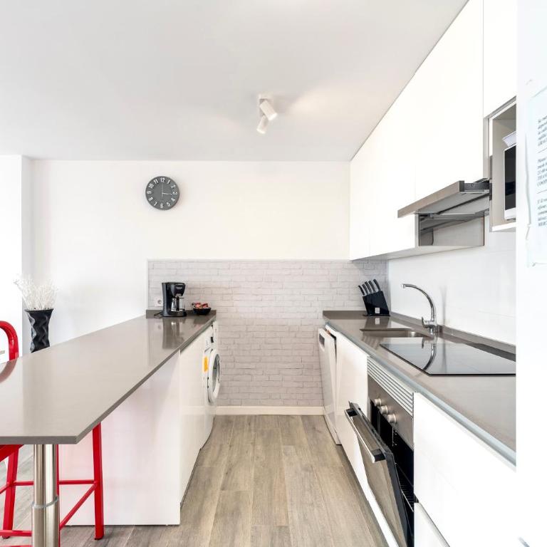 Appartement cosy avec jolie vue piscine et mer by LG Home - Apartamento de 2 dormitorios - 5