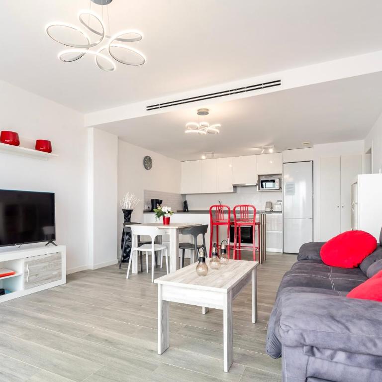 Appartement cosy avec jolie vue piscine et mer by LG Home - Apartamento de 2 dormitorios - 24