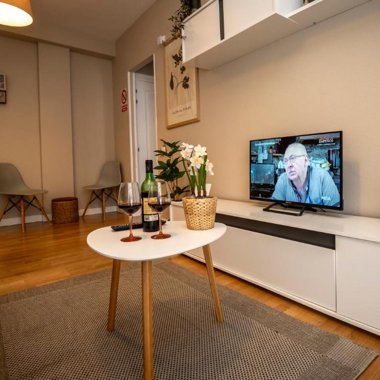 Santiago Tower Aire Ac casco antiguo By Apartamentos Logrono - Apartamento de 1 dormitorio - 5