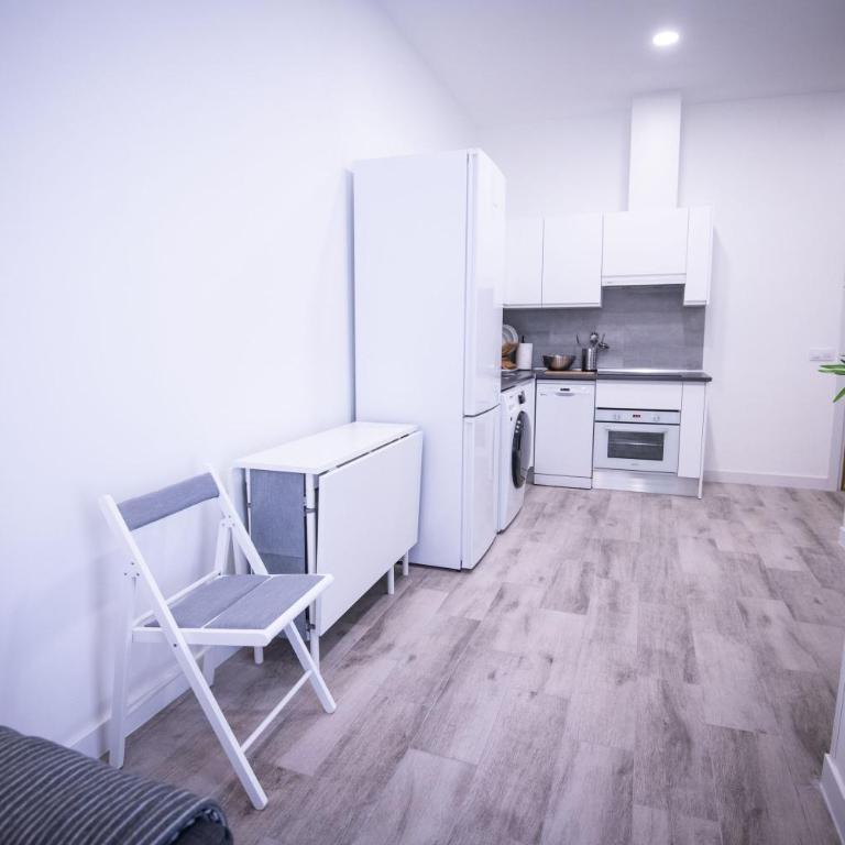 Apartamento Gran Via - One-Bedroom Apartment - 4